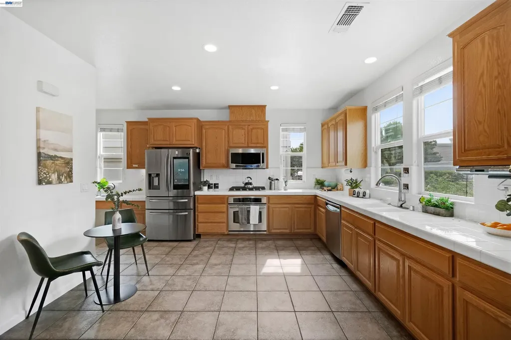 1574 Welford Circle Hayward CA 94544