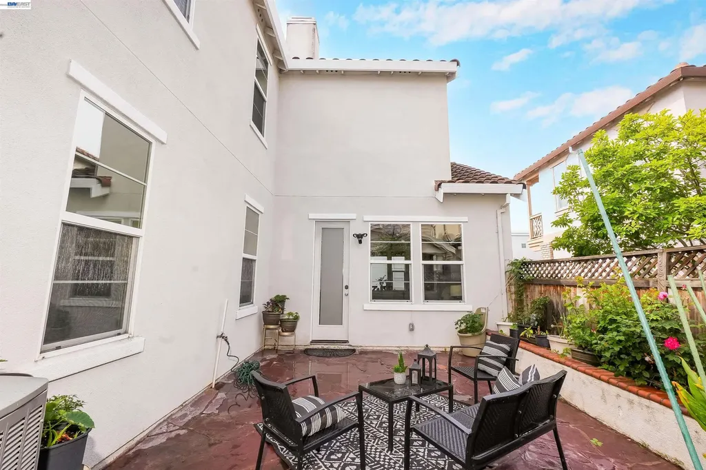 1574 Welford Circle Hayward CA 94544