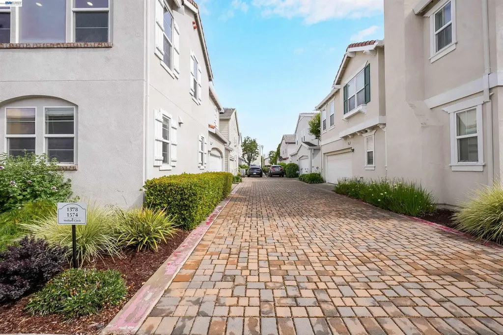 1574 Welford Circle Hayward CA 94544