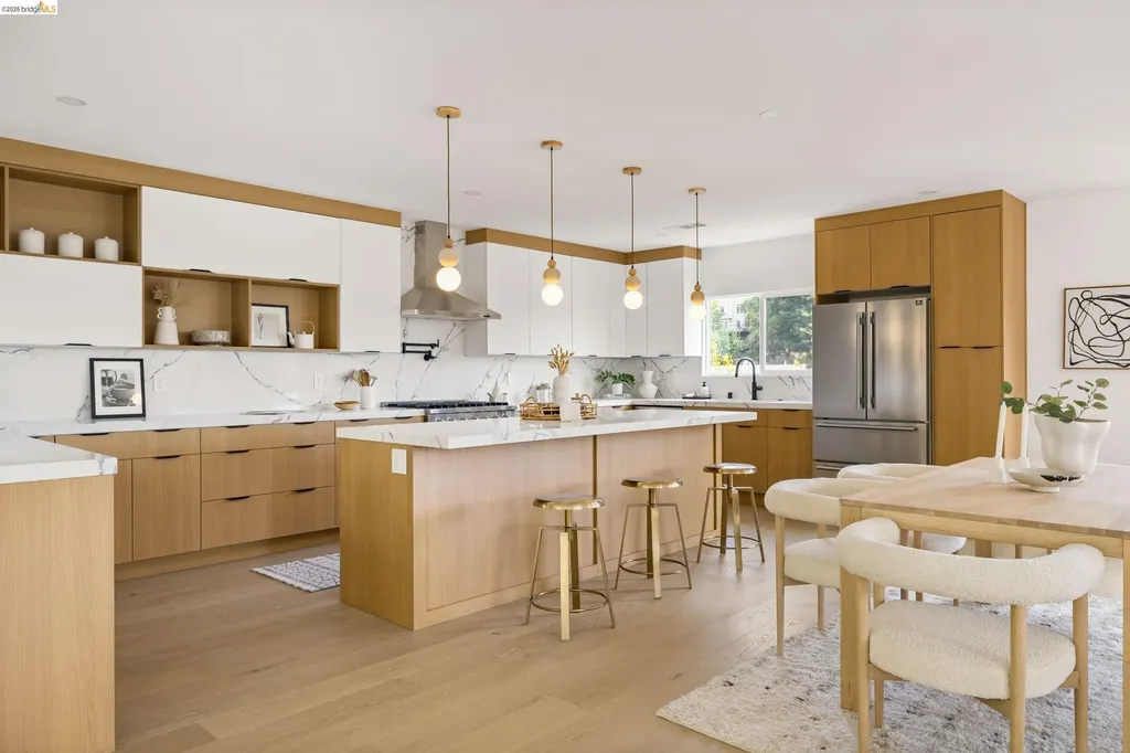 799 Santa Ray Avenue Oakland CA 94610