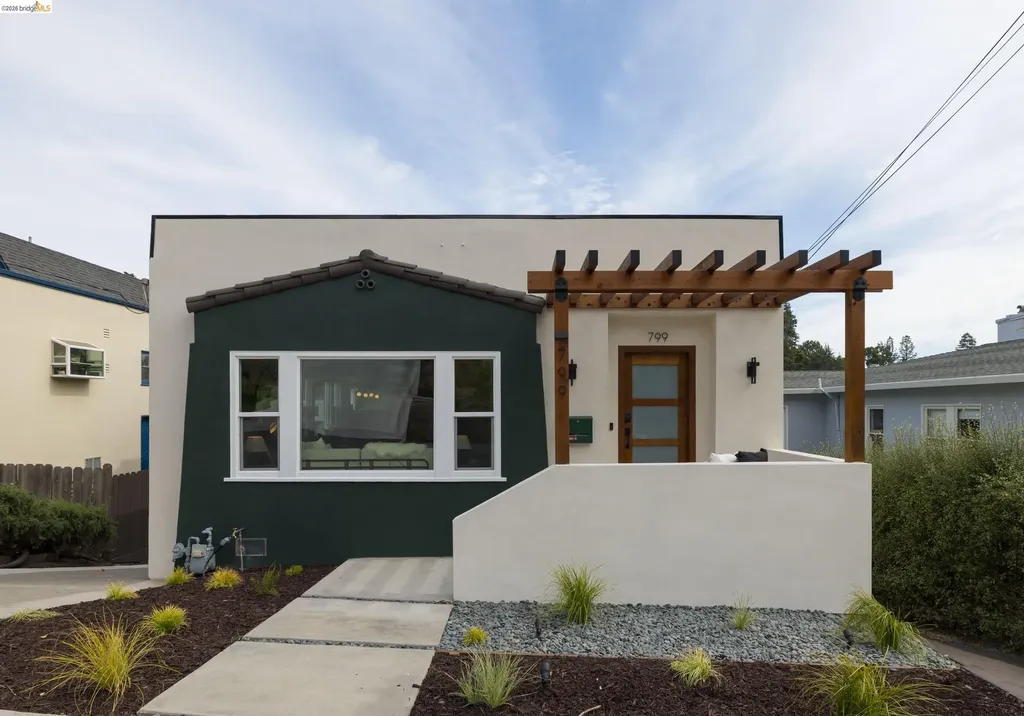 799 Santa Ray Avenue Oakland CA 94610