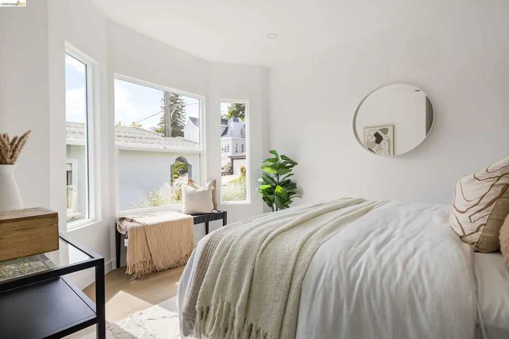 799 Santa Ray Avenue Oakland CA 94610