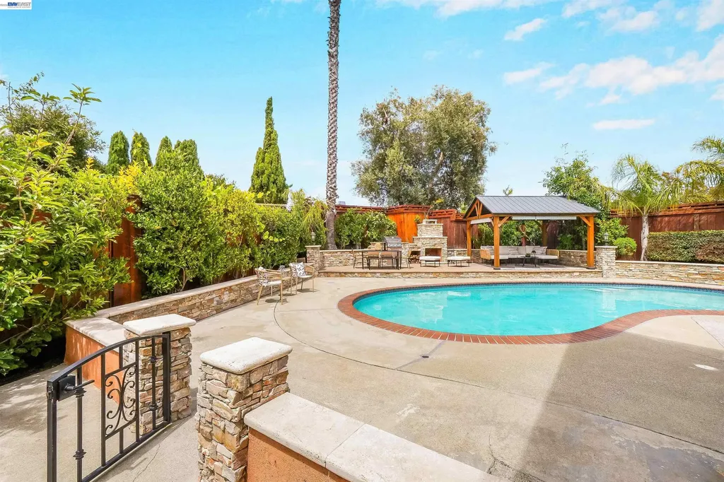 27734 Fallen Leaf Court Hayward CA 94542