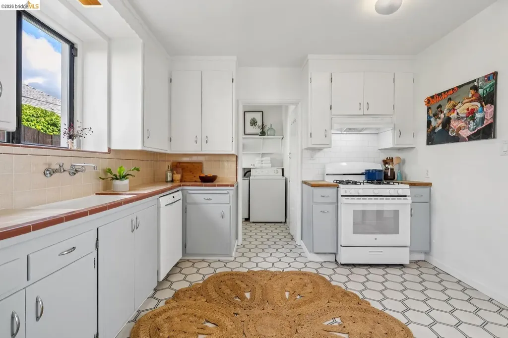 259 Broadmoor Boulevard San Leandro CA 94577