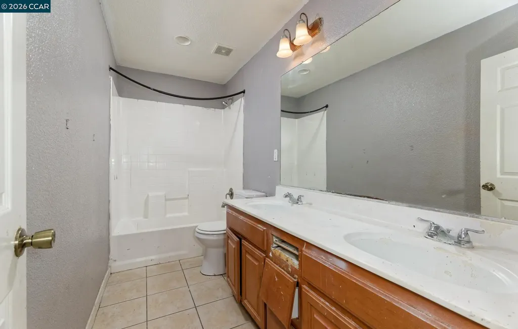129 Picasso Drive Oakley CA 94561