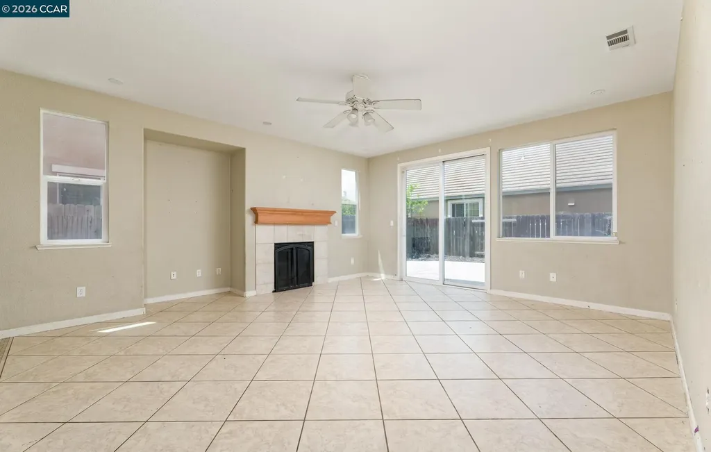 129 Picasso Drive Oakley CA 94561