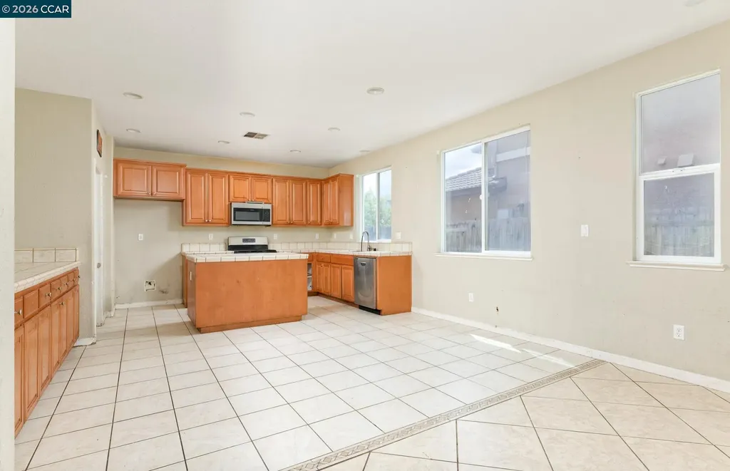 129 Picasso Drive Oakley CA 94561