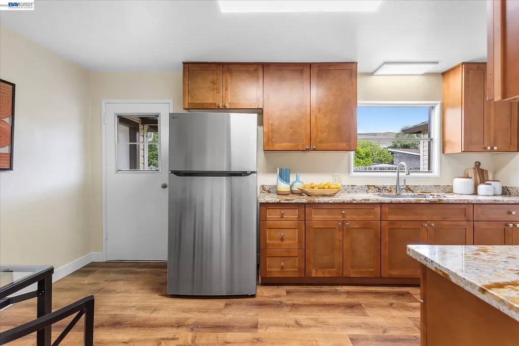 28122 10th Street Hayward CA 94544