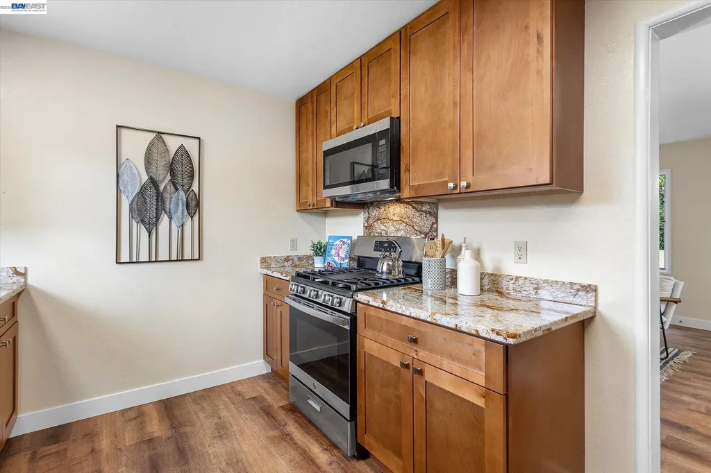 28122 10th Street Hayward CA 94544