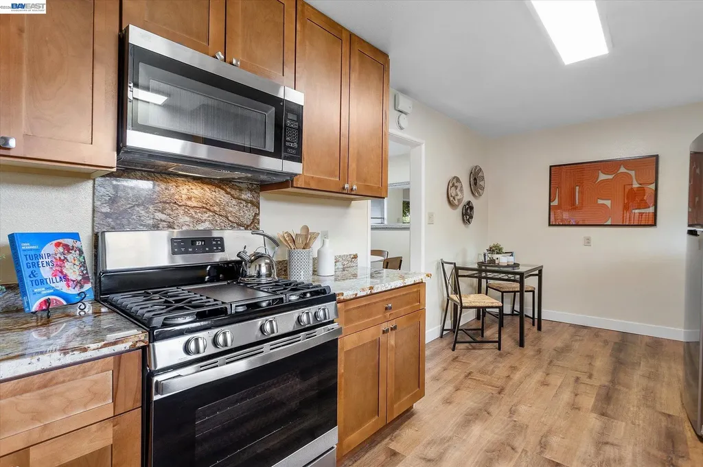28122 10th Street Hayward CA 94544
