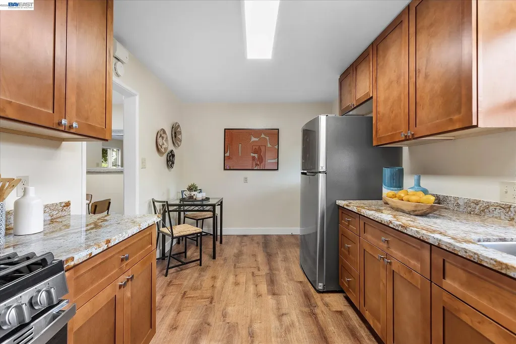 28122 10th Street Hayward CA 94544