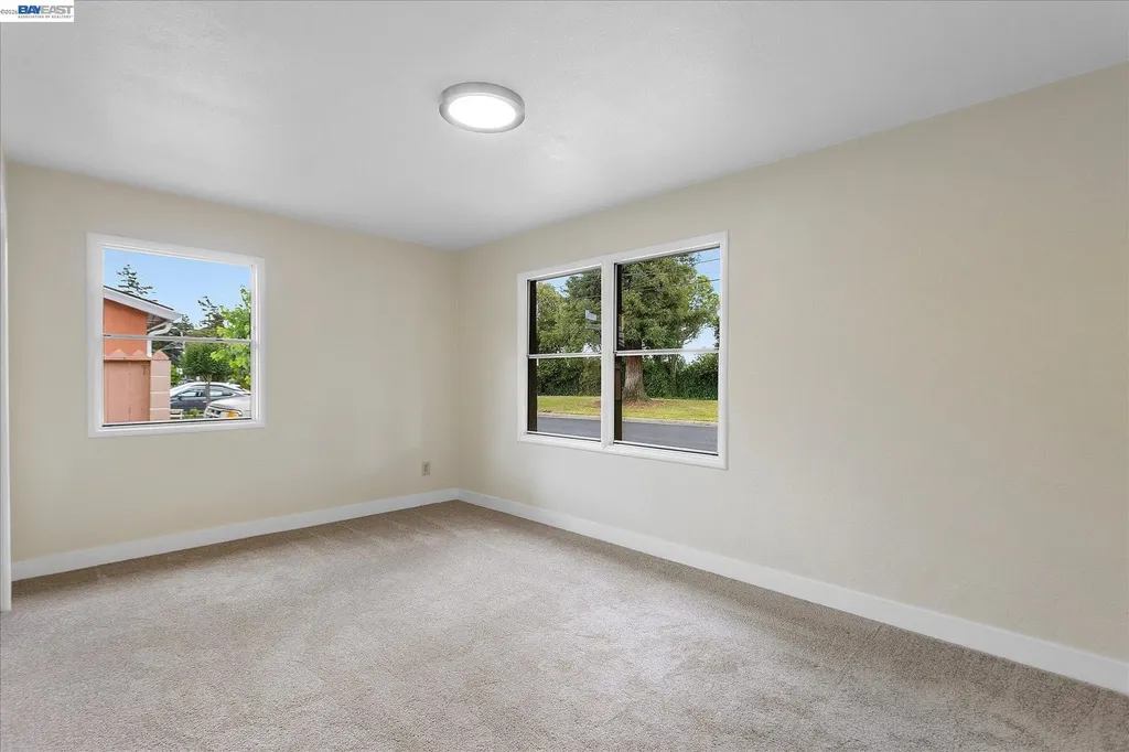 28122 10th Street Hayward CA 94544