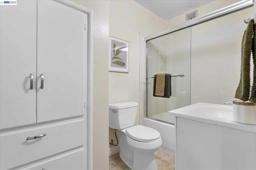 28122 10th Street Hayward CA 94544