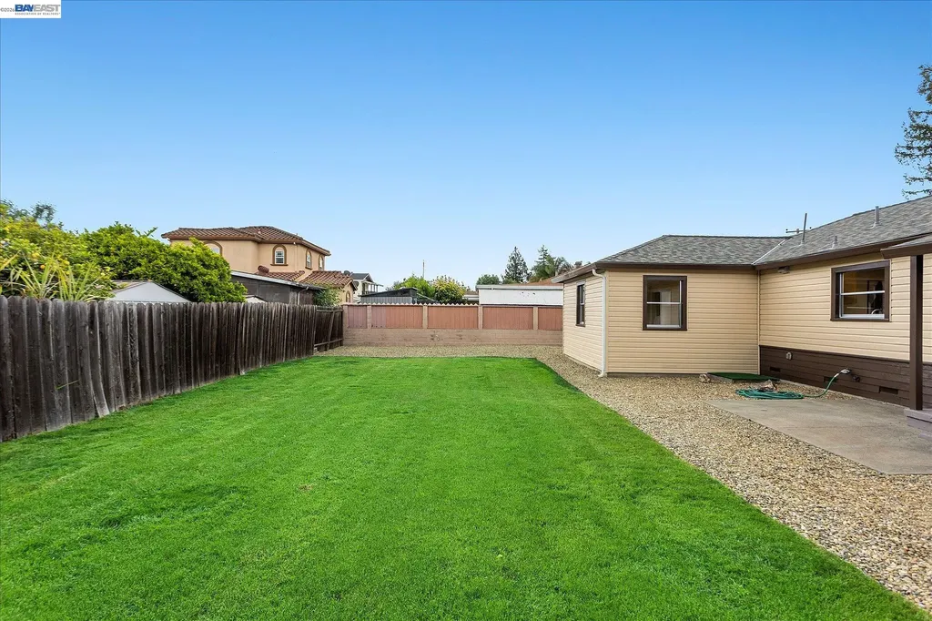 28122 10th Street Hayward CA 94544