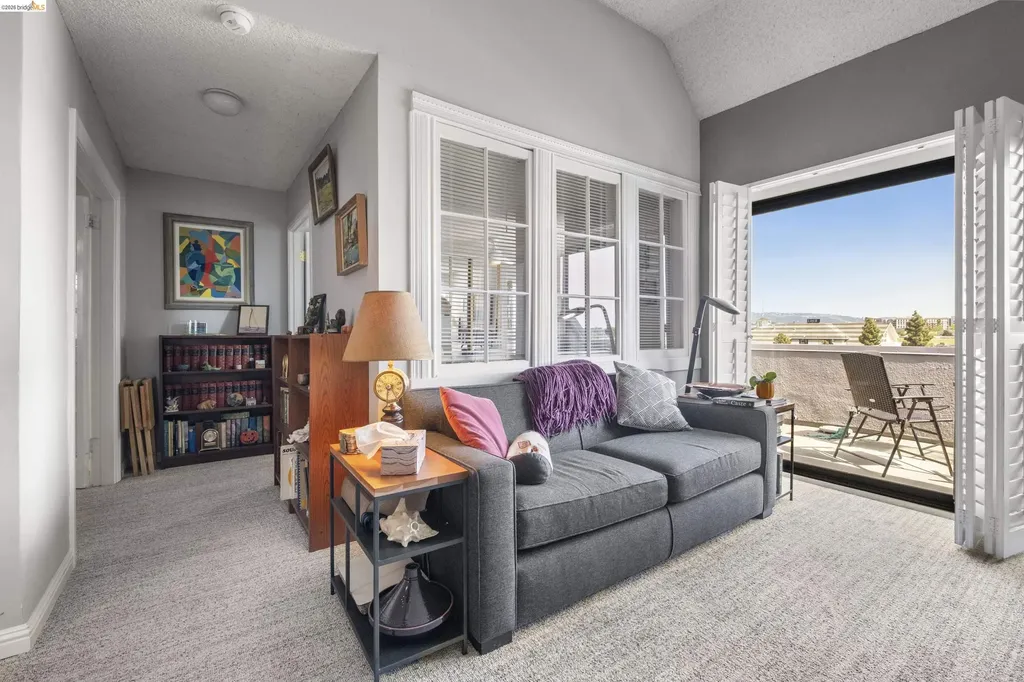 1 Embarcadero Oakland CA 94607