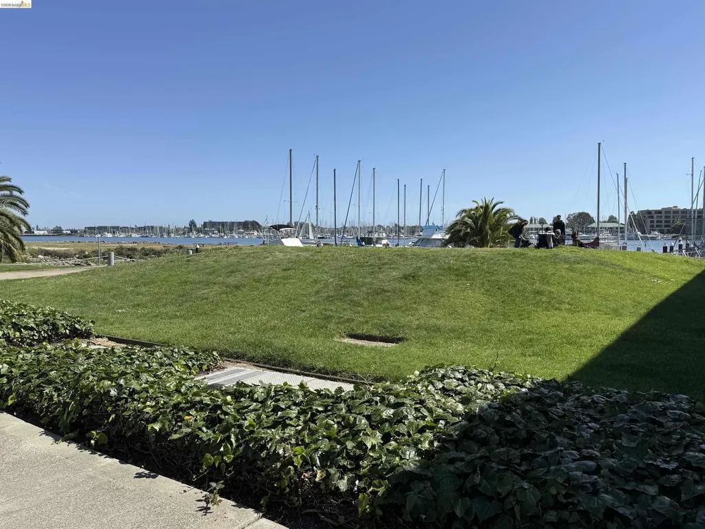 1 Embarcadero Oakland CA 94607