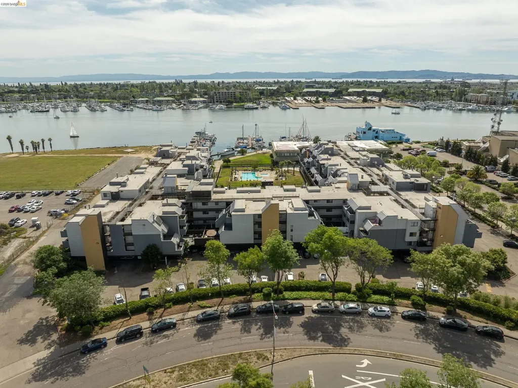 1 Embarcadero Oakland CA 94607