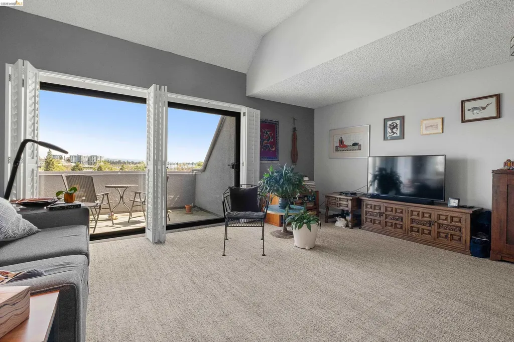 1 Embarcadero Oakland CA 94607