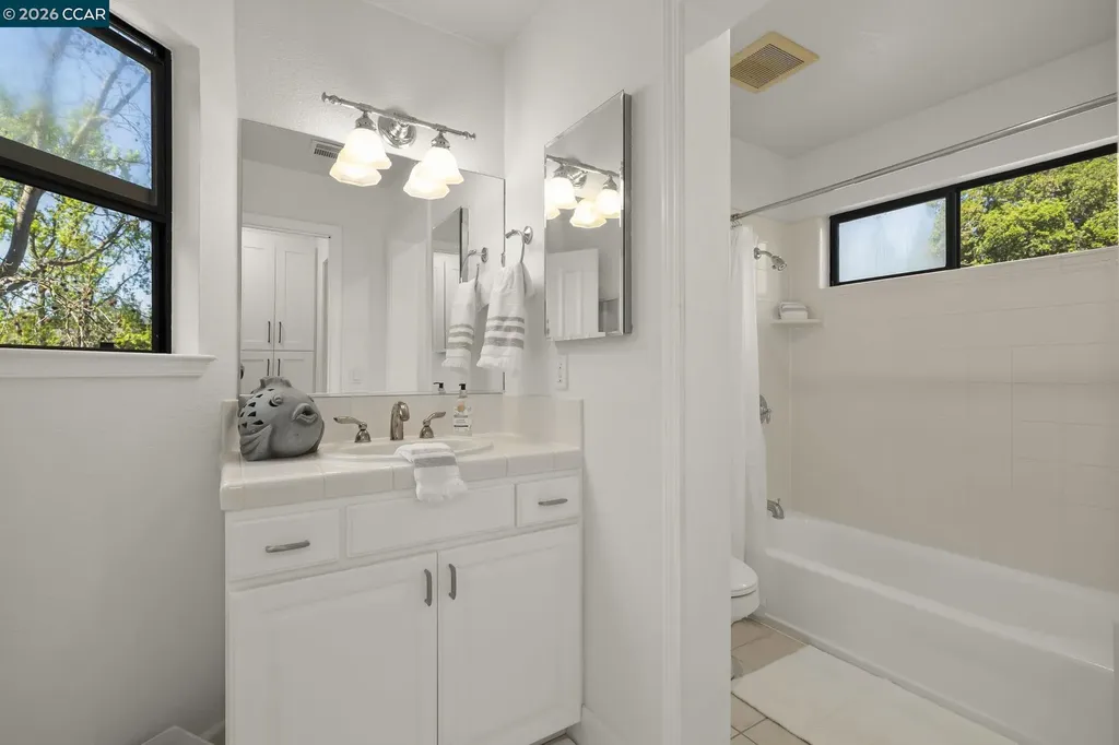 1 Chorley Walk Pleasant Hill CA 94523