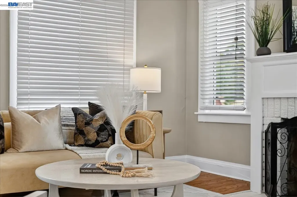 1175 Camelia Street Berkeley CA 94702