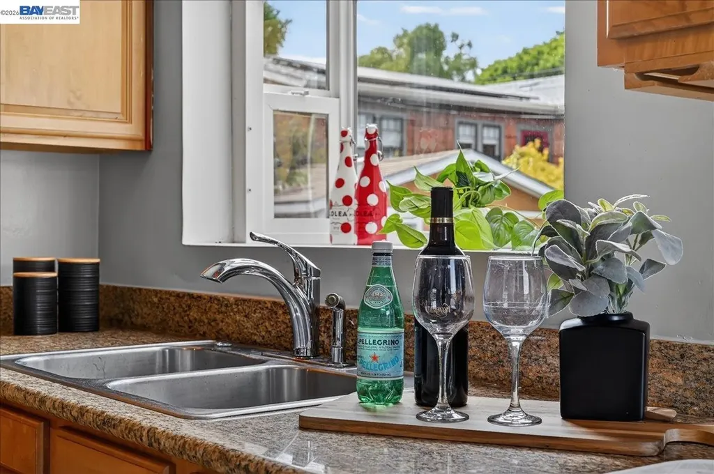 1175 Camelia Street Berkeley CA 94702