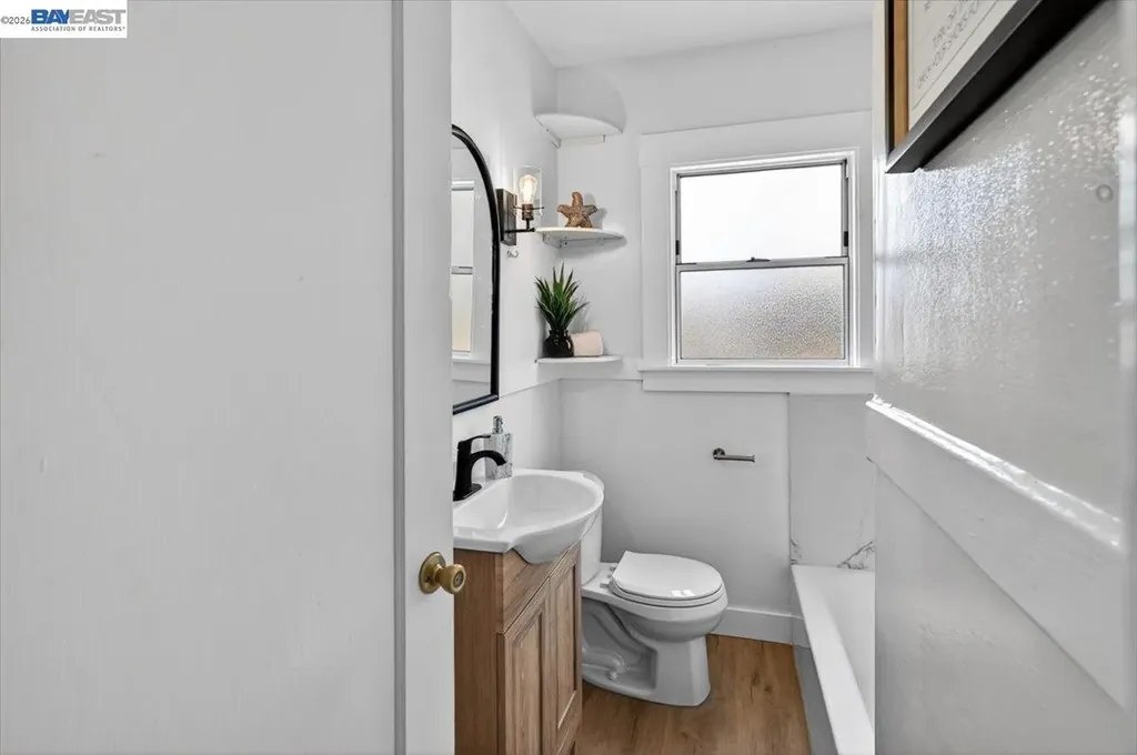 1175 Camelia Street Berkeley CA 94702