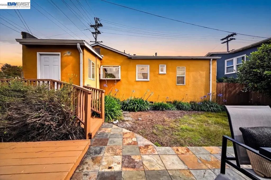 1175 Camelia Street Berkeley CA 94702
