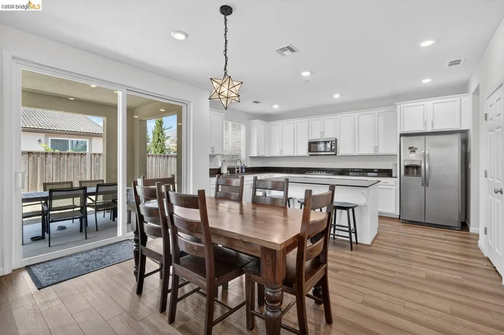 669 Longmont Drive Oakley CA 94561