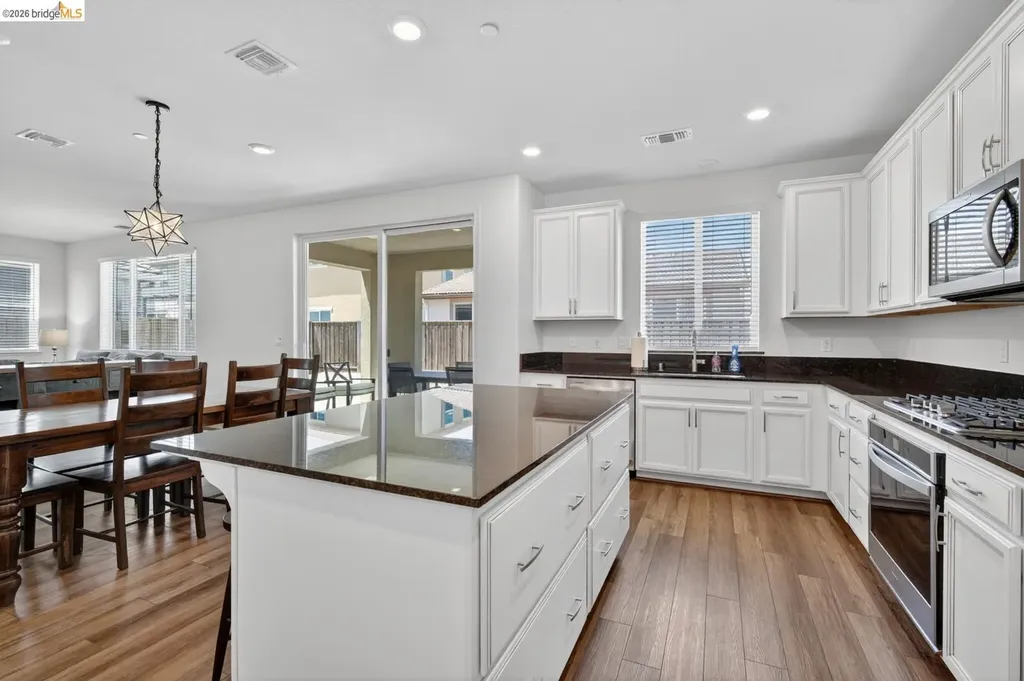 669 Longmont Drive Oakley CA 94561