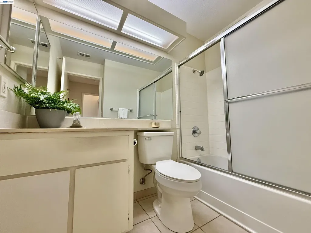 3835 Yorkshire San Leandro CA 94578