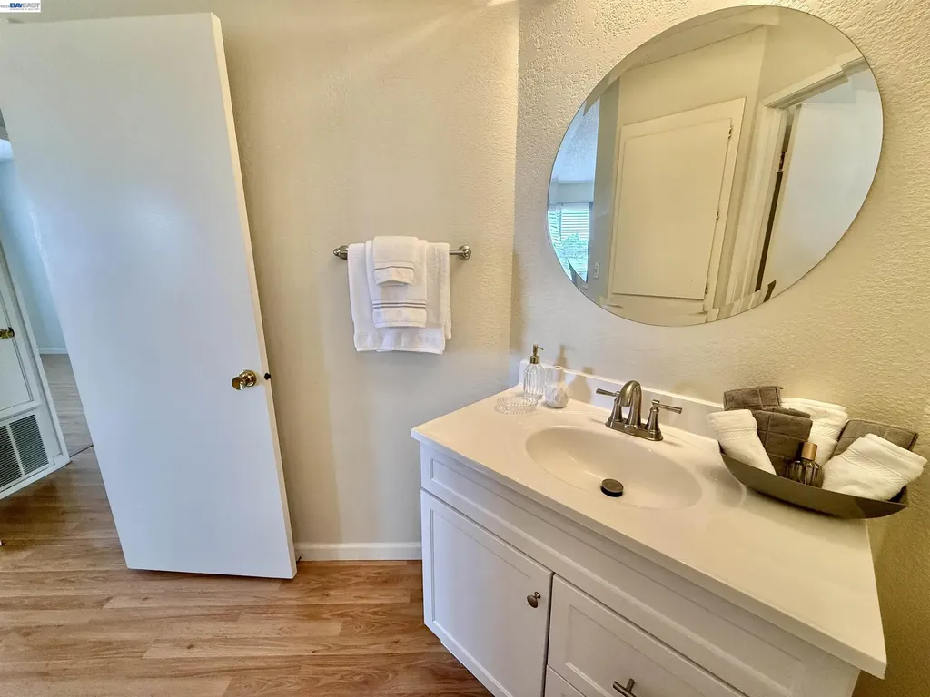 3835 Yorkshire San Leandro CA 94578