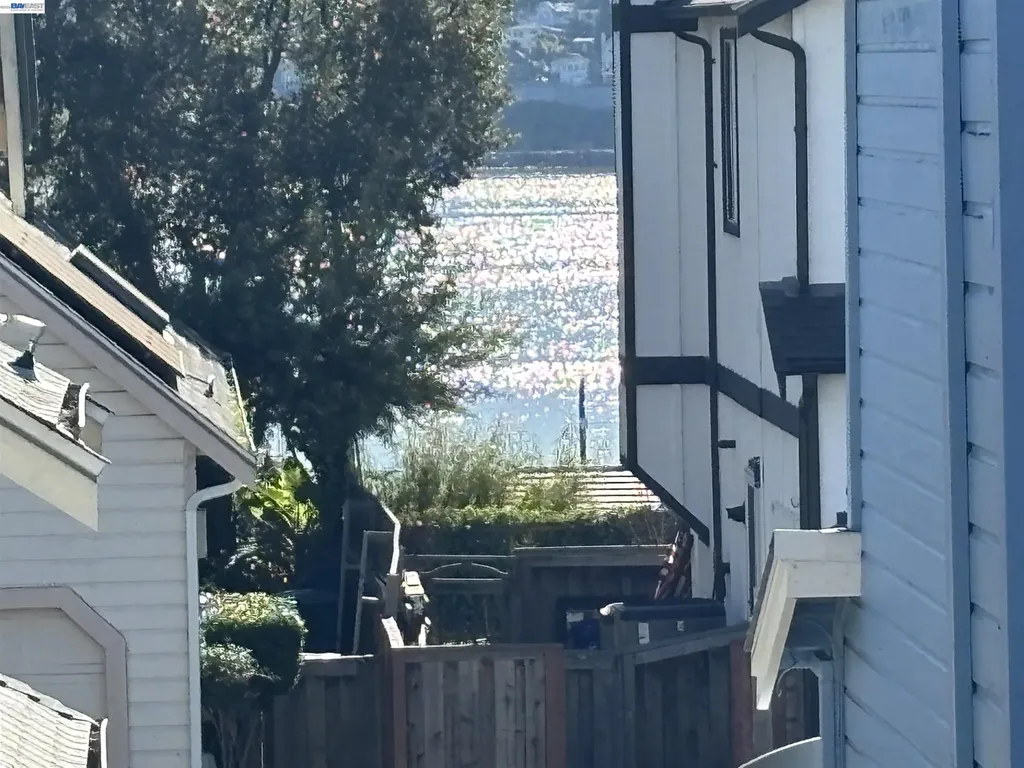 7 Cliff Walk Vallejo CA 94591