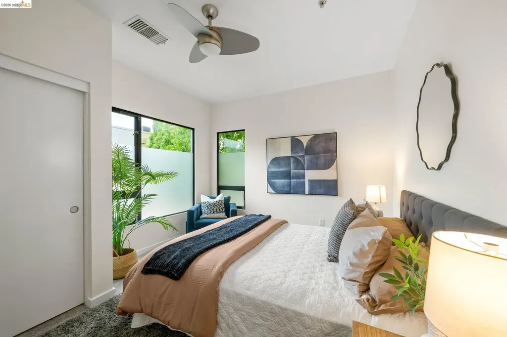 903 Zephyr Drive Oakland CA 94607