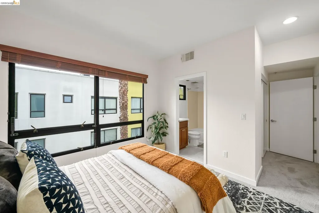 903 Zephyr Drive Oakland CA 94607