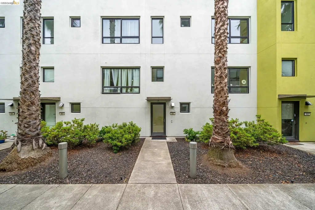 903 Zephyr Drive Oakland CA 94607