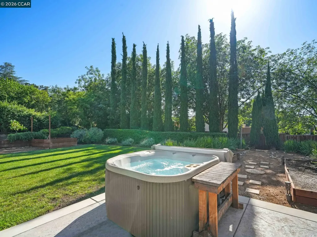 32 Atchinson Stage Court Clayton CA 94517