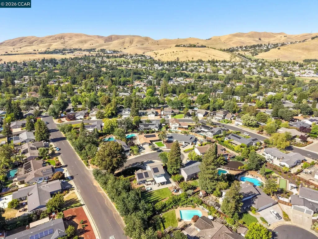 32 Atchinson Stage Court Clayton CA 94517