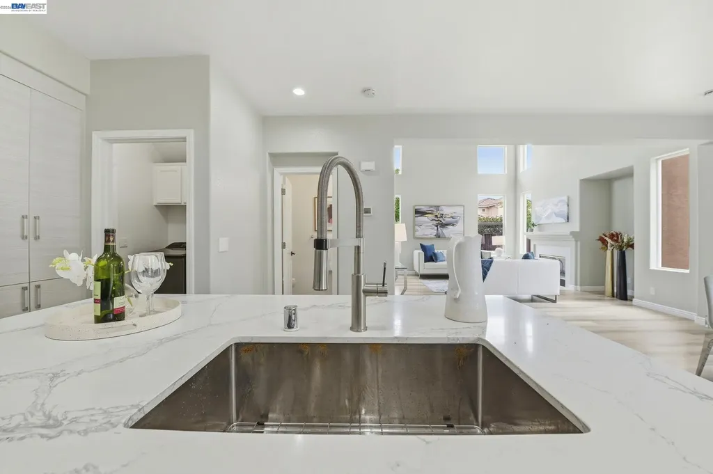 32501 Carmel Way Union City CA 94587