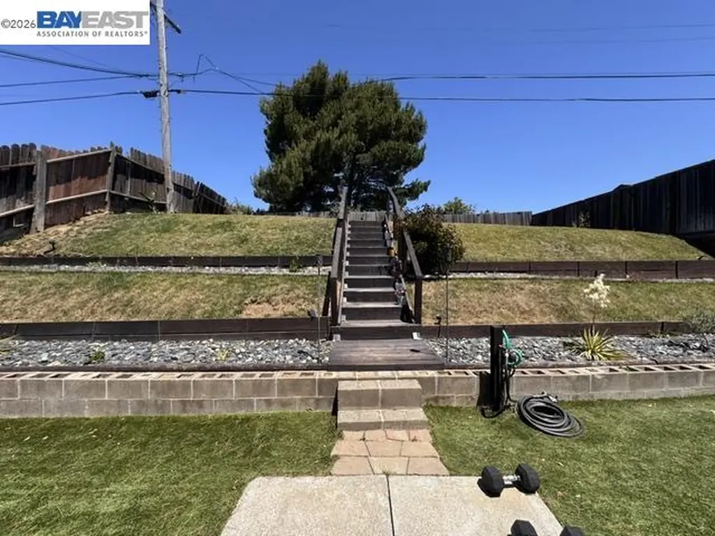 474 La Jolla Street Vallejo CA 94591
