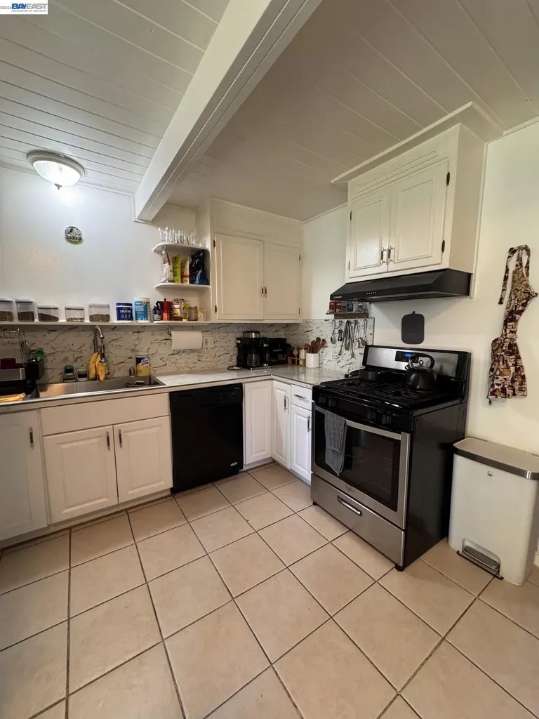 474 La Jolla Street Vallejo CA 94591