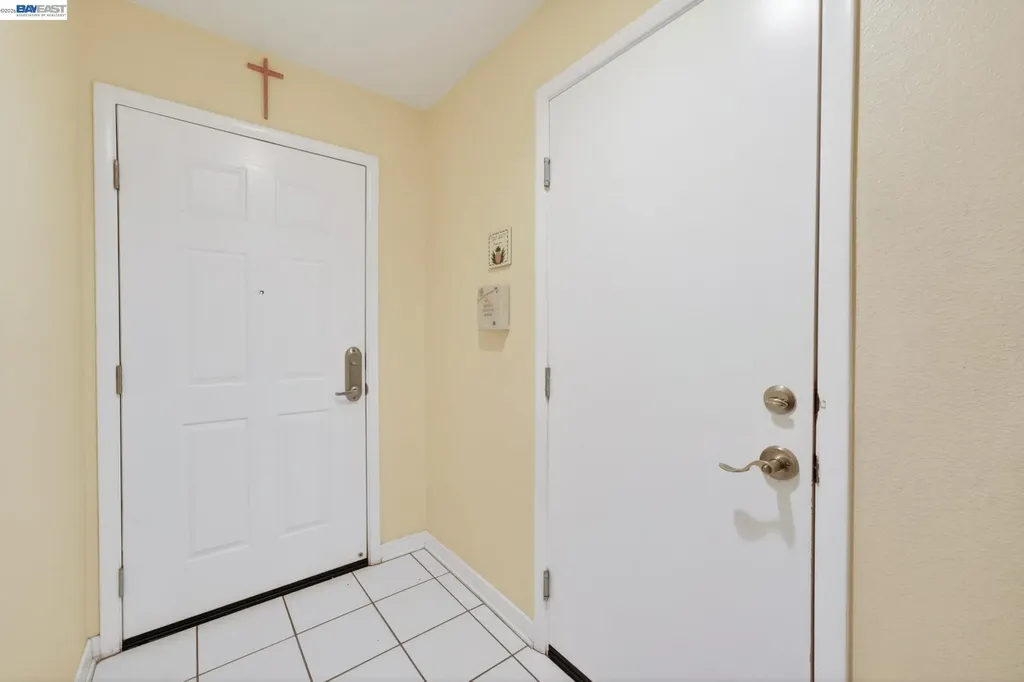 655 Veranda Circle Hayward CA 94541