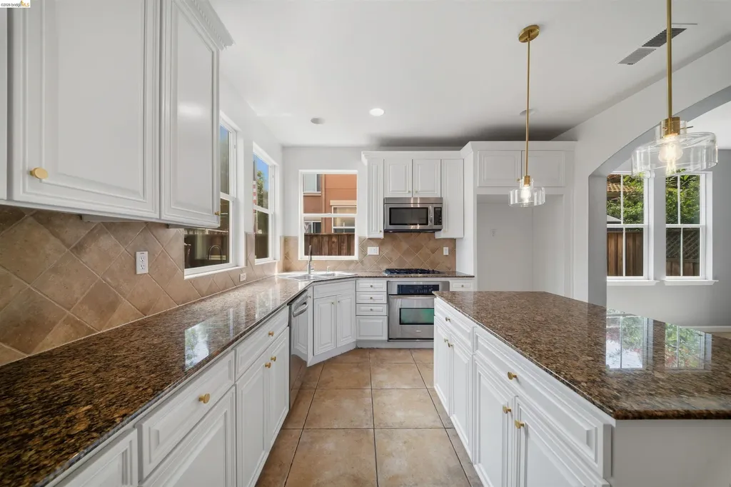 423 Toscana Way Hayward CA 94545