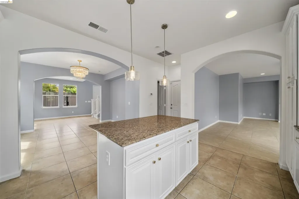 423 Toscana Way Hayward CA 94545