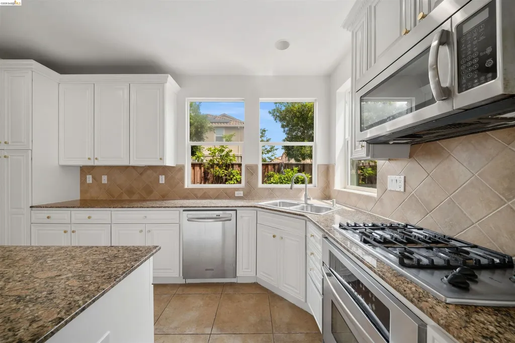 423 Toscana Way Hayward CA 94545