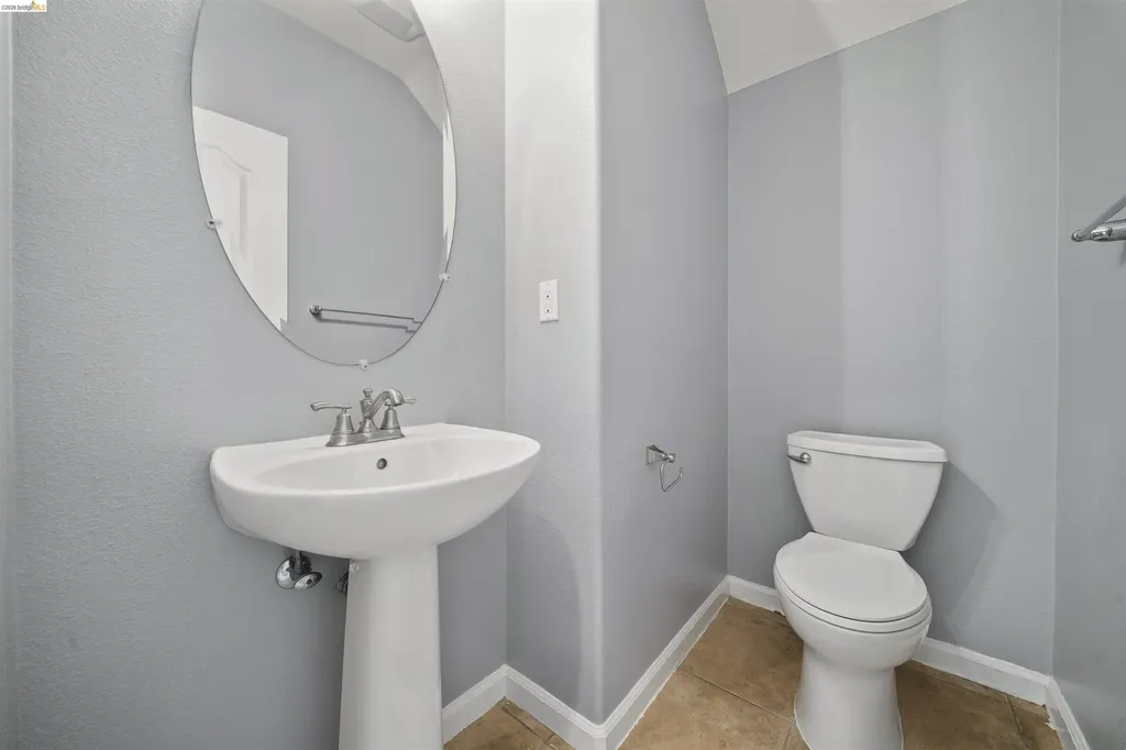 423 Toscana Way Hayward CA 94545