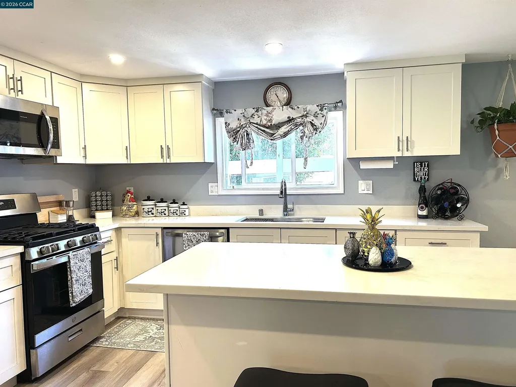 54 Kay Drive Vallejo CA 94590