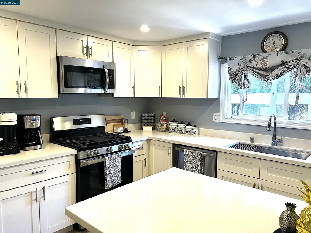 54 Kay Drive Vallejo CA 94590