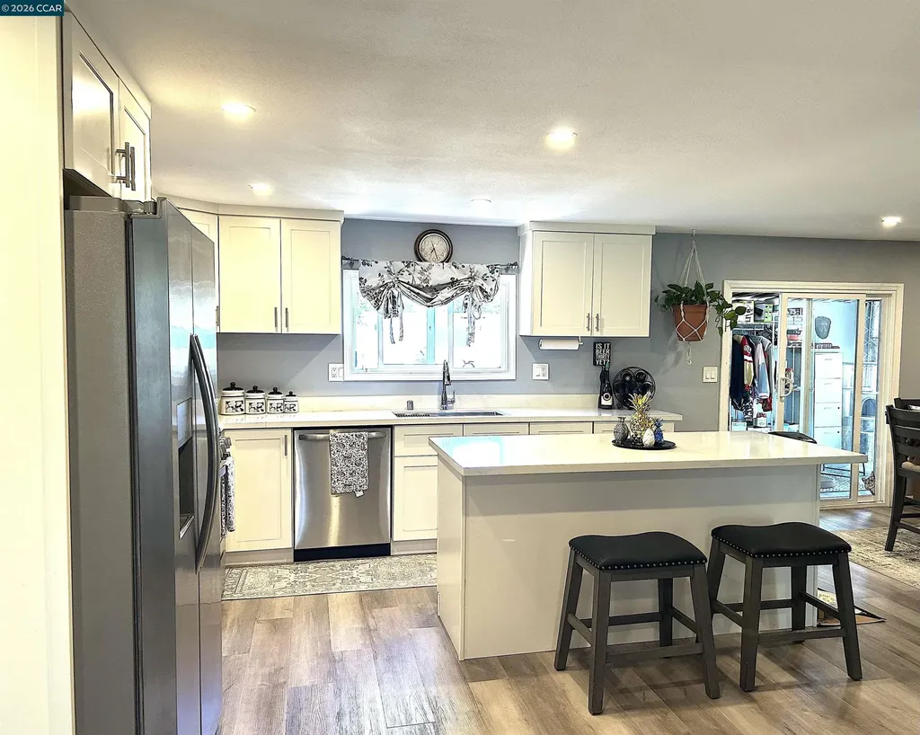 54 Kay Drive Vallejo CA 94590