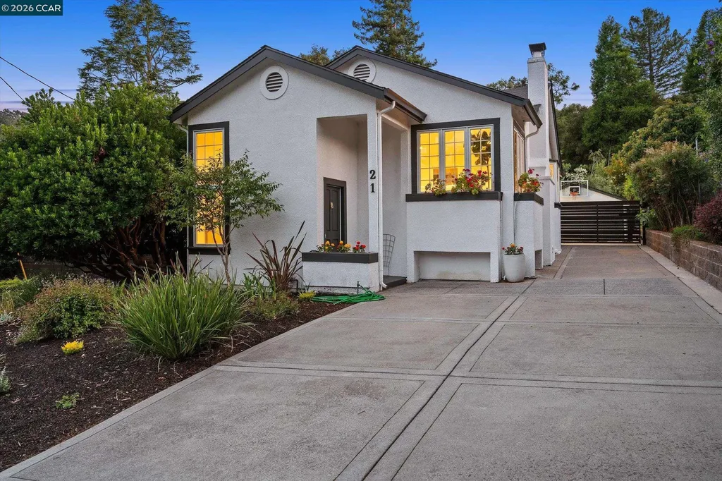 21 Camino Del Diablo Orinda CA 94563