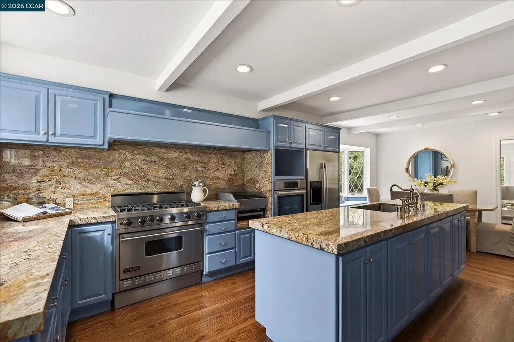 21 Camino Del Diablo Orinda CA 94563